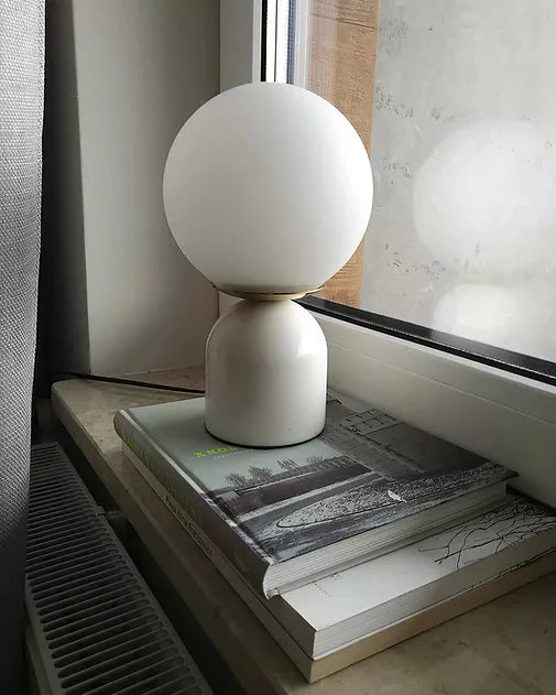 MOMO TABLE LAMP (WHITE)