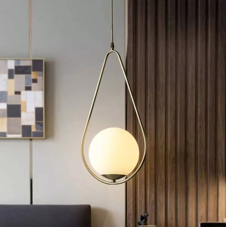 LILY CELLING LIGHT GOLD