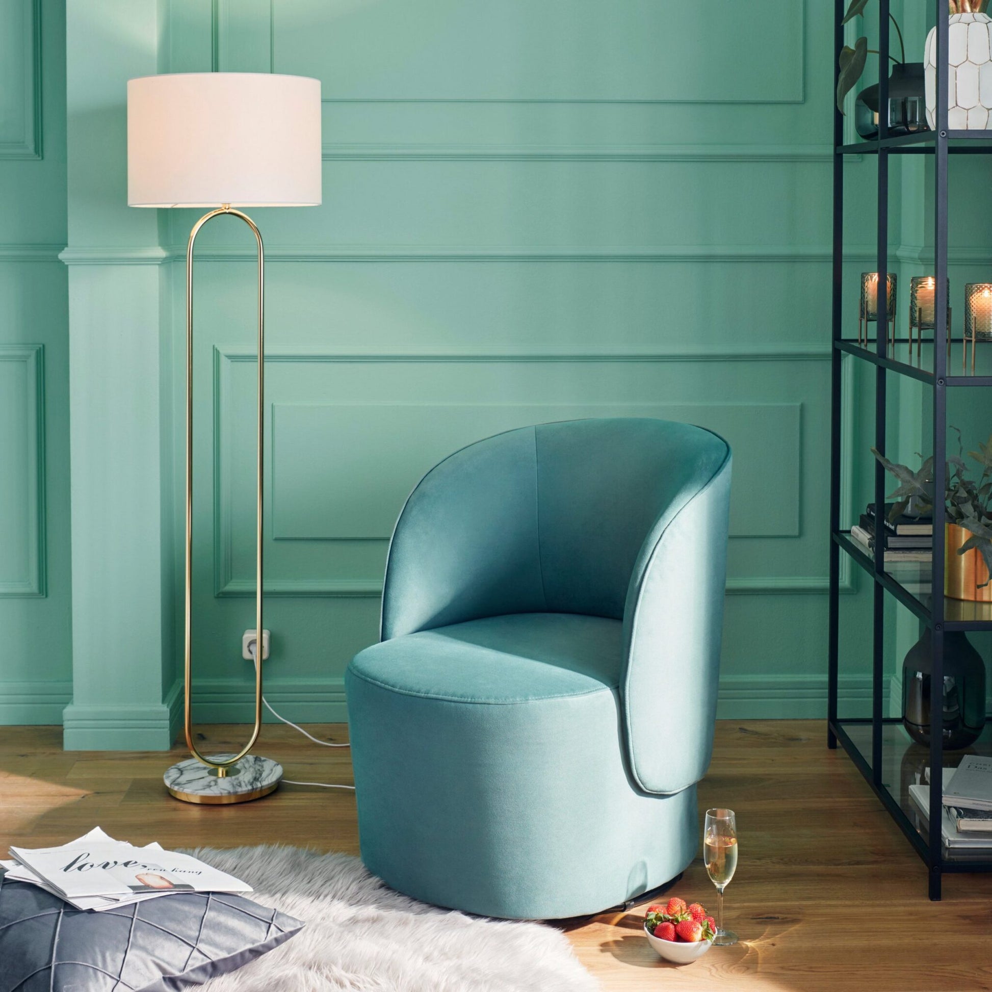 LOOMA WHITE FLOOR LAMP